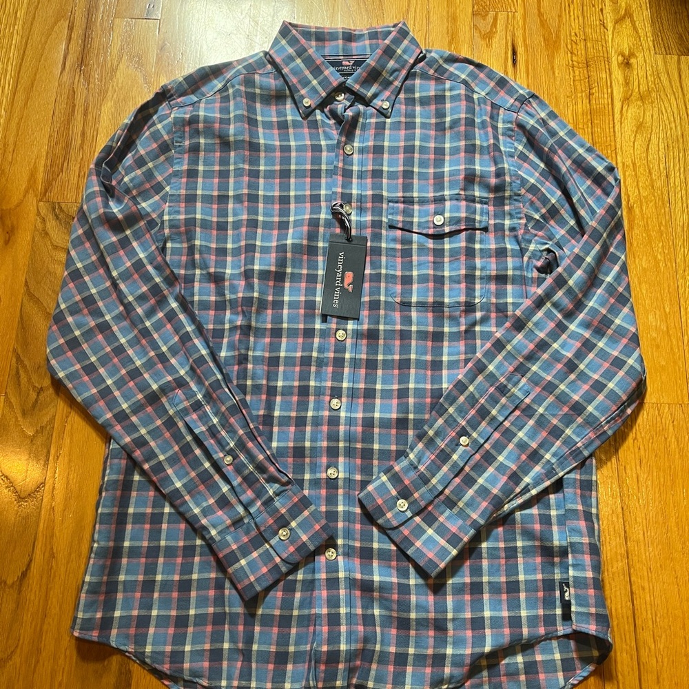Vineyard Vines men’s shirt